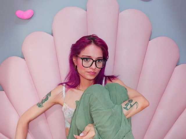 LUCYMILLER live cam on BongaCams