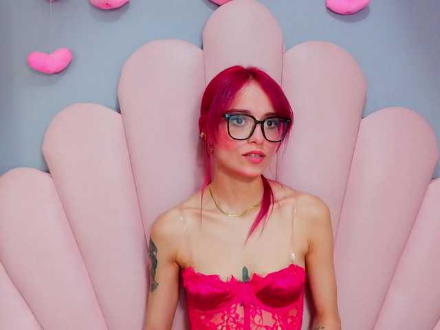 LUCYMILLER live cam on BongaCams