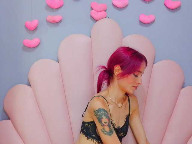 LUCYMILLER live cam on BongaCams