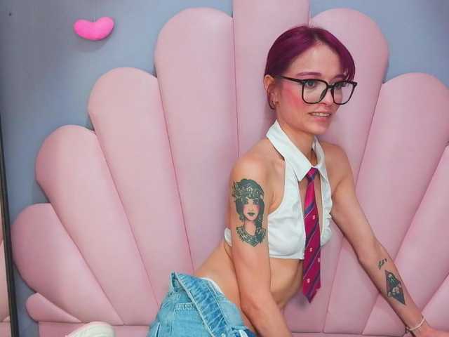 LUCY_MILLER live webcam show