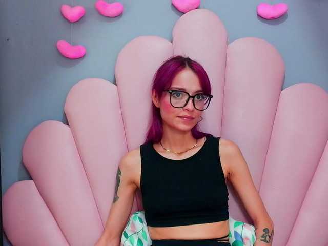 LUCYMILLER live cam on BongaCams
