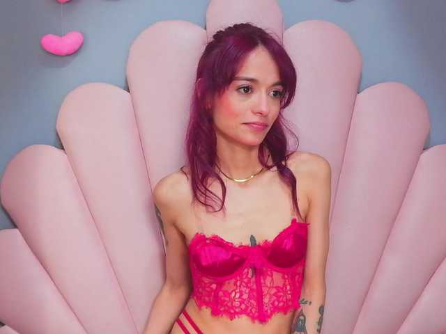 LUCYMILLER canlı kamera: BongaCams