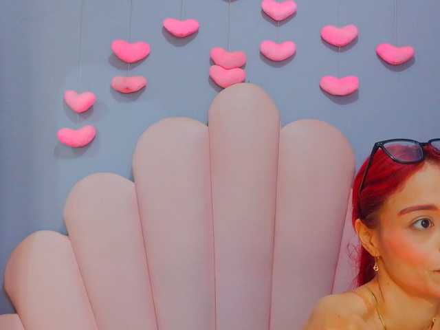 LUCY_MILLER live cam preview