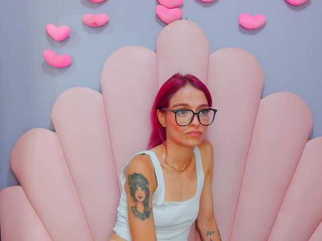 LUCY_MILLER live cam preview