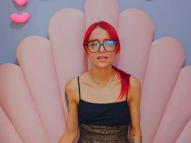 LUCYMILLER, en vivo ahora en BongaCams