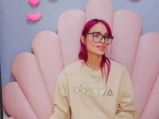 LUCYMILLER live cam on BongaCams