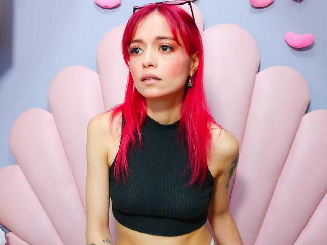 LucyMiller's BongaCams show and profile