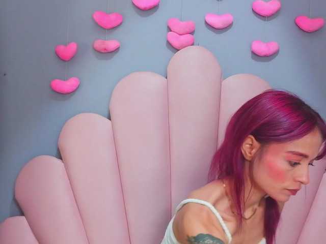 LUCYMILLER live cam on BongaCams