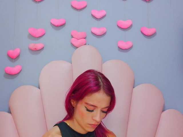 LUCY_MILLER live cam preview