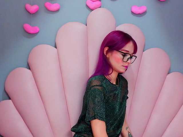 LUCYMILLER live cam on BongaCams