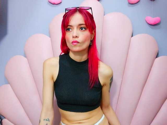 LucyMiller's BongaCams show and profile