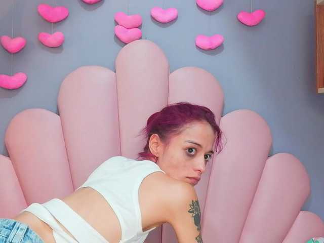 LUCY_MILLER live webcam show