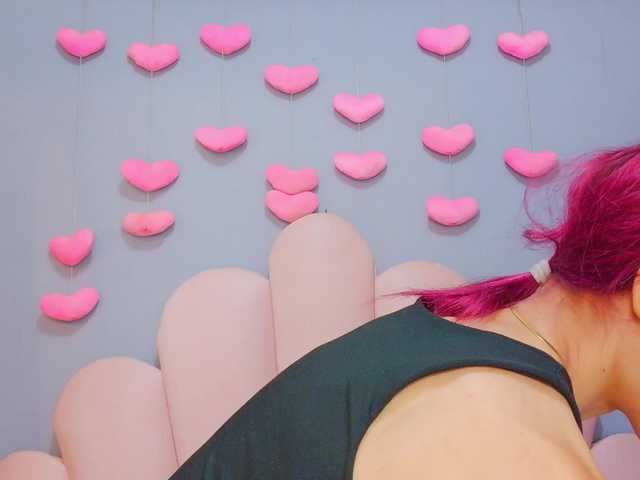 LUCY_MILLER live cam preview