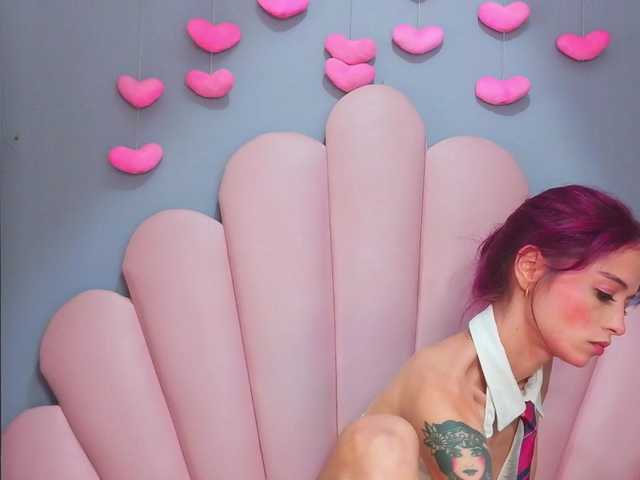 LUCY_MILLER live webcam show