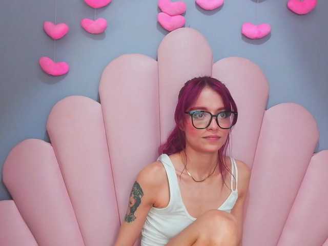 LUCYMILLER live cam on BongaCams