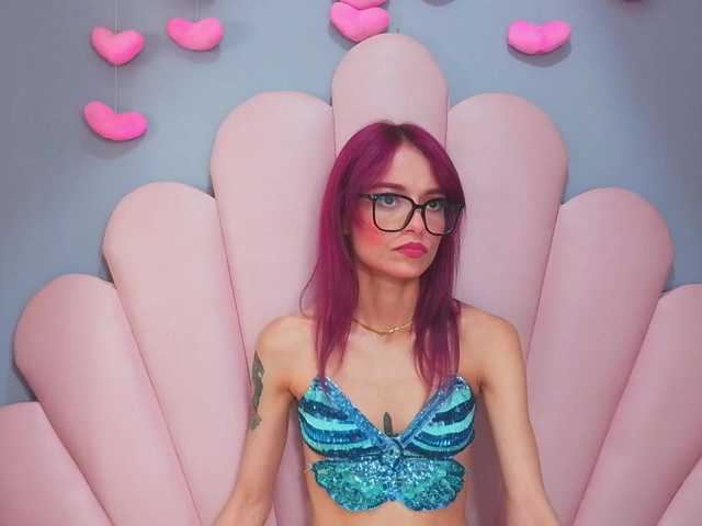 LUCYMILLER live cam on BongaCams