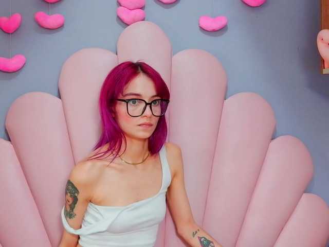 LUCYMILLER live cam on BongaCams