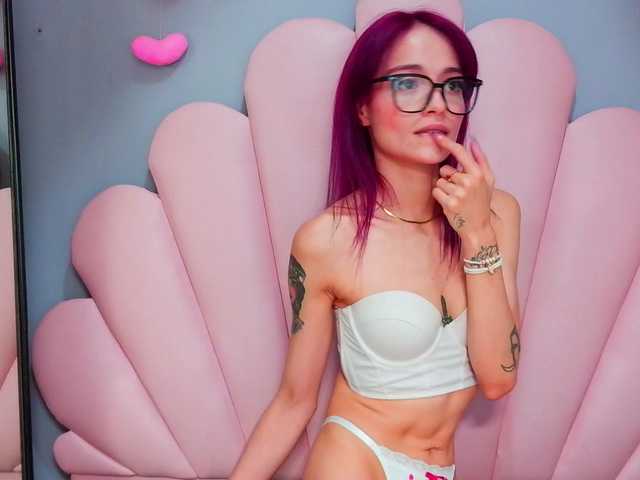 LUCYMILLER live cam on BongaCams