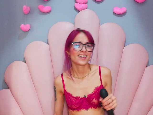 LUCYMILLER live cam on BongaCams