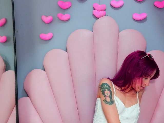 LUCYMILLER live cam on BongaCams