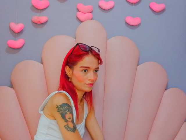 LUCY_MILLER live cam preview