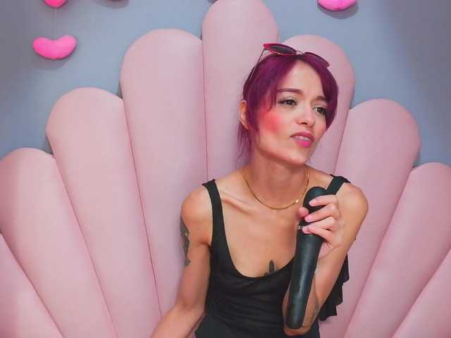 LUCY_MILLER live webcam show