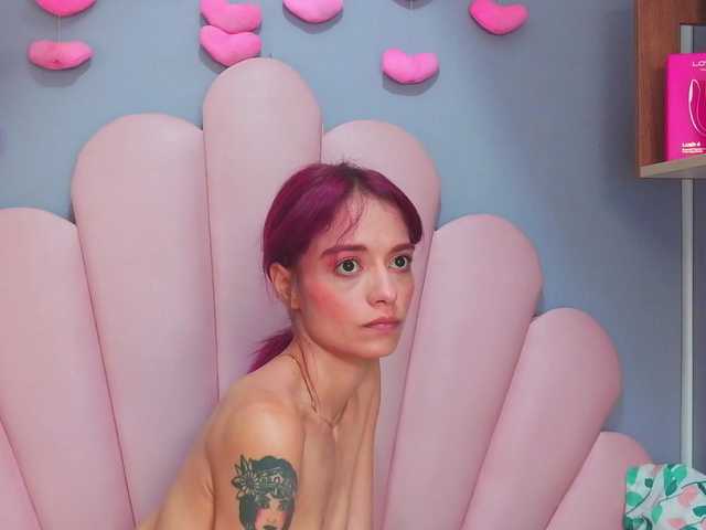 LUCYMILLER live cam on BongaCams