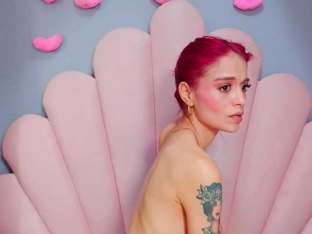 LUCYMILLER live cam on BongaCams