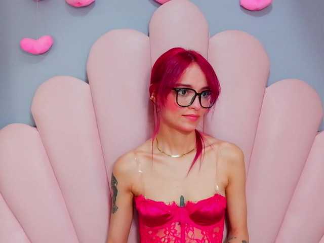 LUCYMILLER live cam on BongaCams