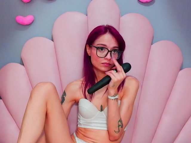 LUCYMILLER live cam on BongaCams