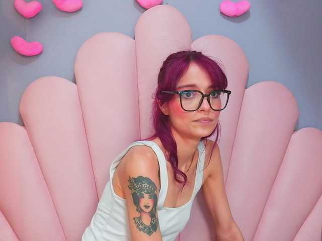 LUCYMILLER live cam on BongaCams