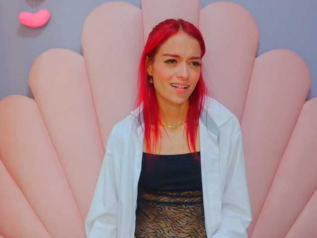 LUCYMILLER, en directo ahora en BongaCams