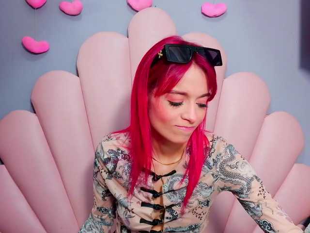 LUCY_MILLER webcam