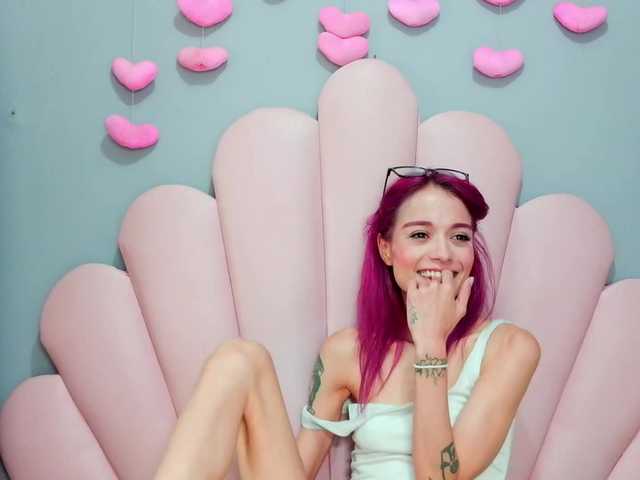 LUCYMILLER live cam on BongaCams