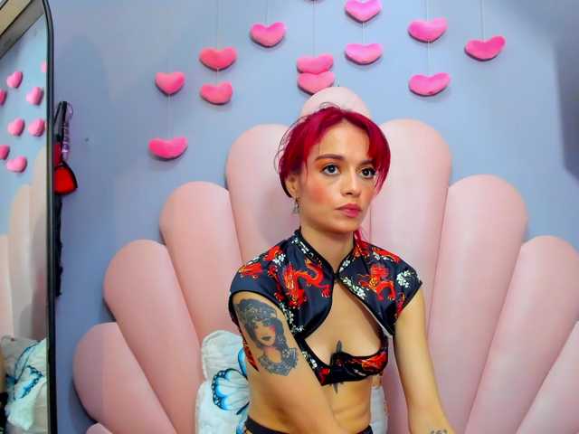 LucyMiller's BongaCams show and profile