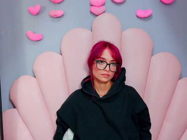 LUCYMILLER live cam on BongaCams