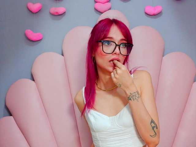 LUCYMILLER live cam on BongaCams