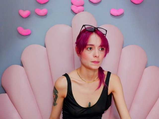 LUCYMILLER live cam on BongaCams