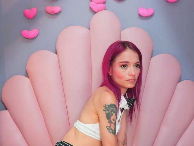 LUCYMILLER live cam on BongaCams