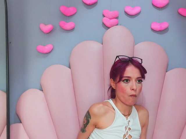 LUCY_MILLER live webcam show