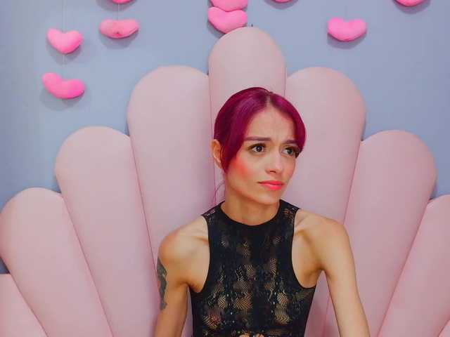 LUCYMILLER live cam on BongaCams