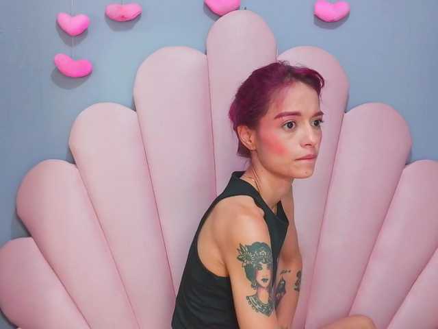LUCYMILLER live cam on BongaCams