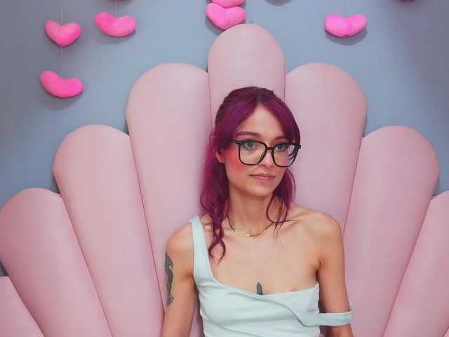 LUCYMILLER live cam on BongaCams