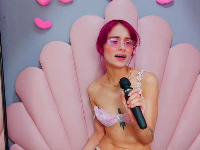 LUCYMILLER live cam on BongaCams