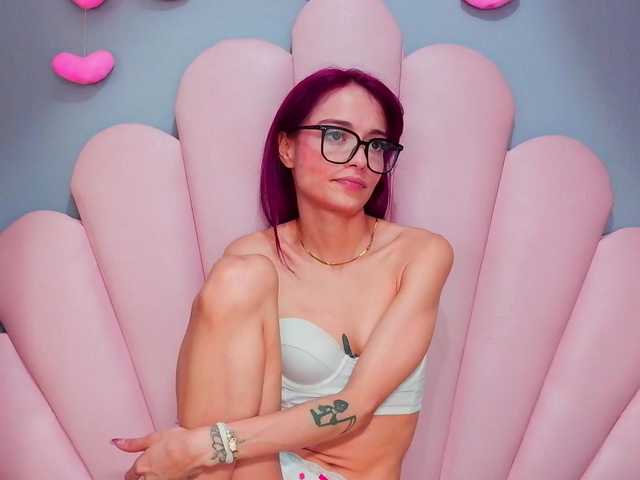 LUCYMILLER live cam on BongaCams