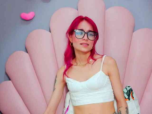 LUCY_MILLER webcam