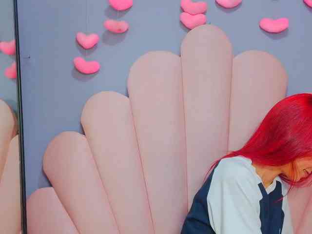 LUCY_MILLER webcam