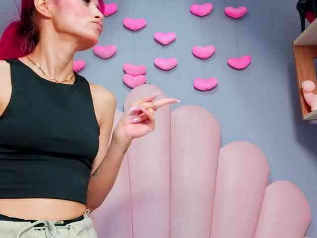 LUCY_MILLER webcam