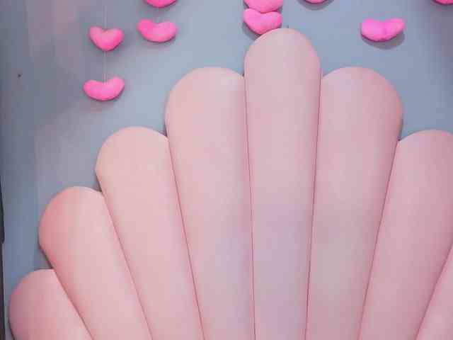 LUCY_MILLER webcam