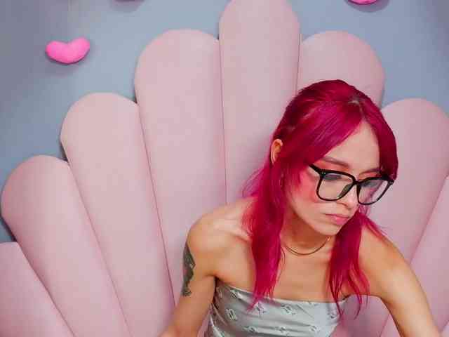 LUCYMILLER Live Webcam on BongaCams